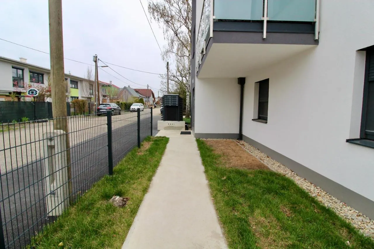 Modern Balcony Apartment With Free Parking Vienna