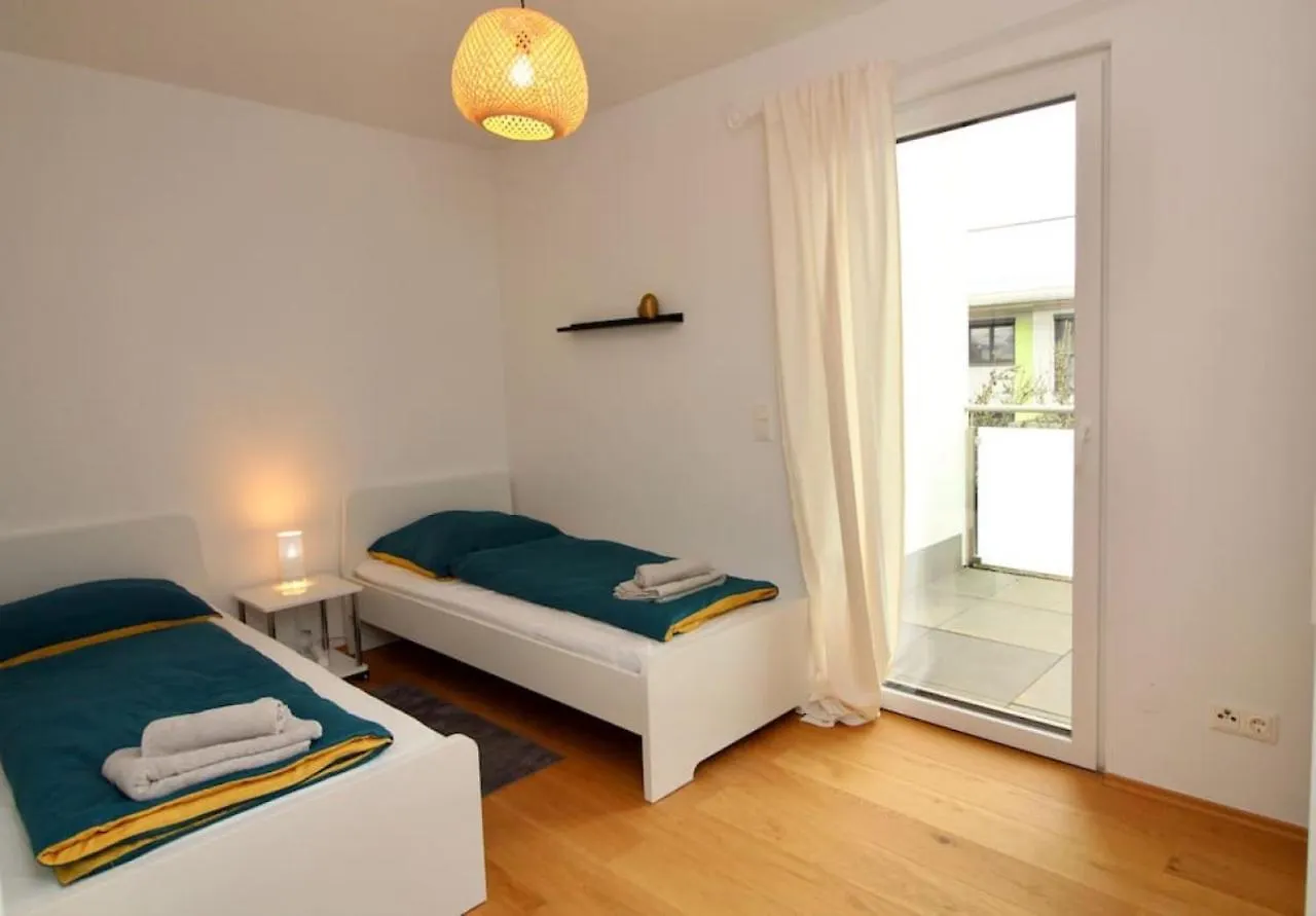Modern Balcony Apartment With Free Parking Vienna