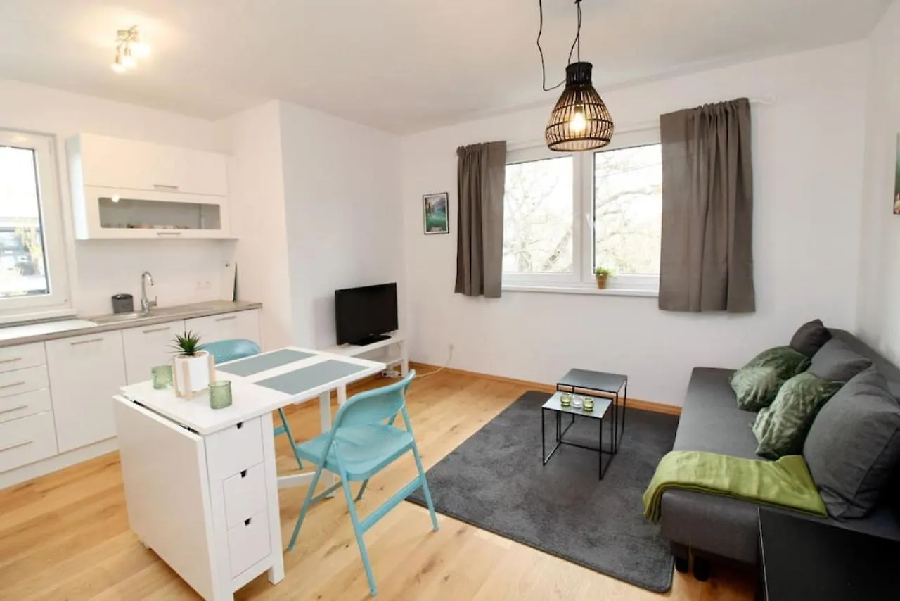 Modern Balcony Apartment With Free Parking Vienna Austria