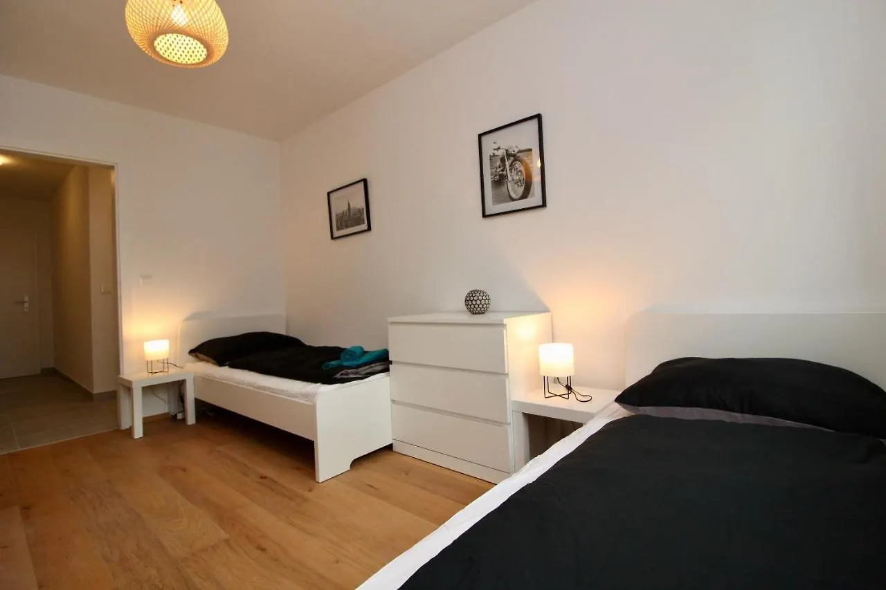 Modern Balcony Apartment With Free Parking Vienna Austria